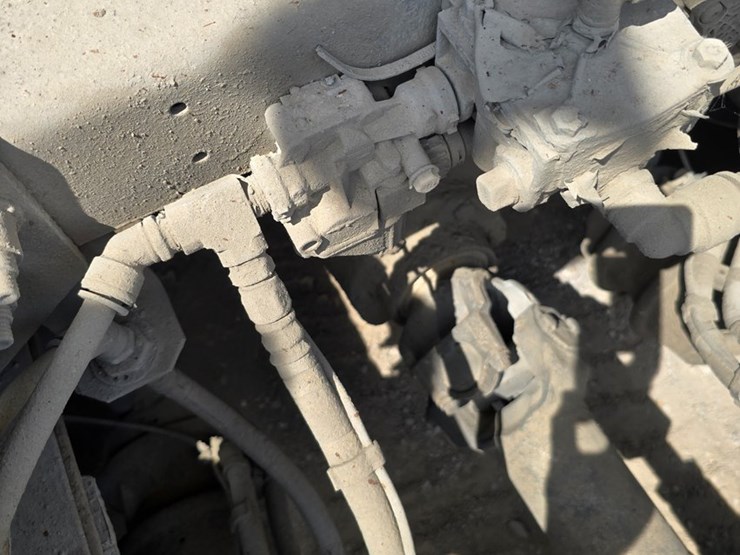 2017-peterbilt-348-image-83