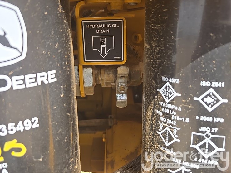 2019-deere-670g-image-87