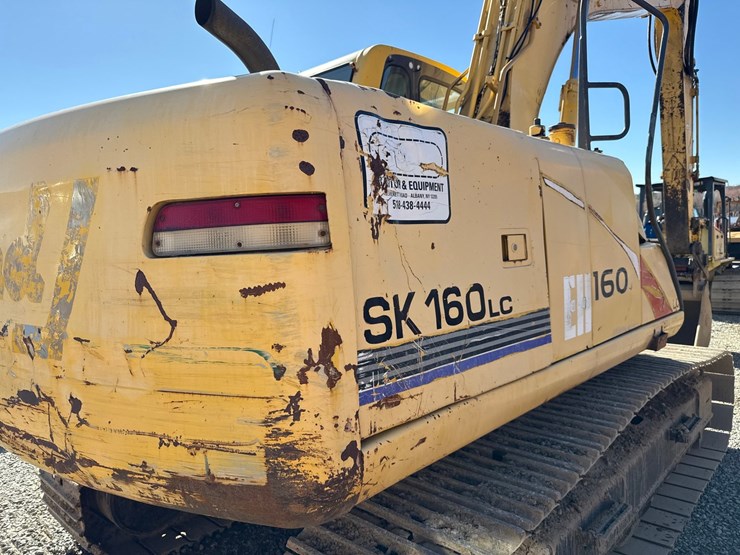 new-holland-eh160-image-44