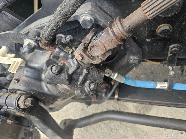 2012-peterbilt-384-image-60