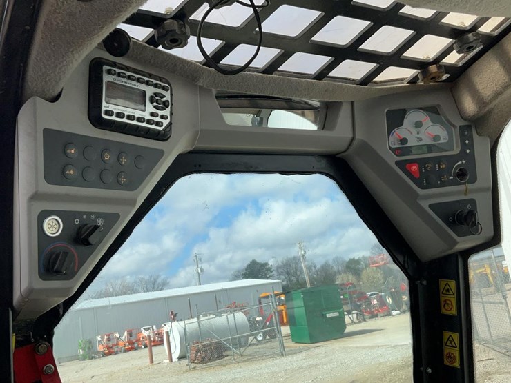 2021-jcb-215t-image-14