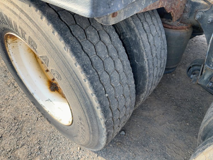 2015-international-8600-image-19