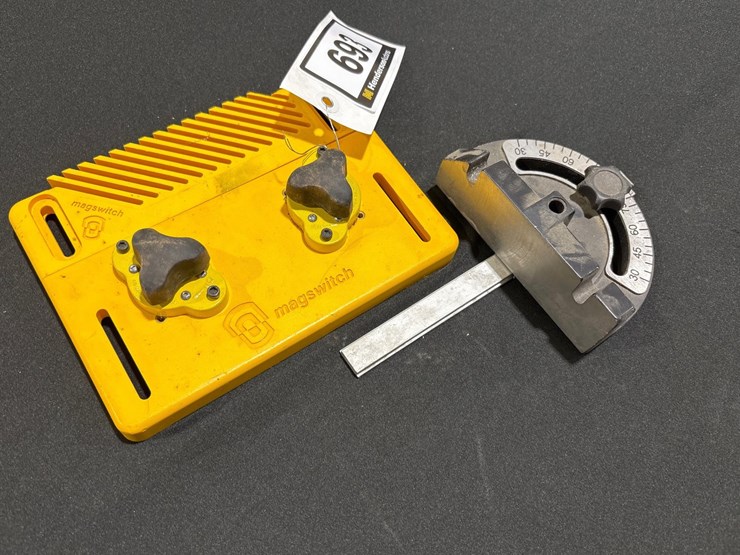 #693-•-magnet-clamp-image-2