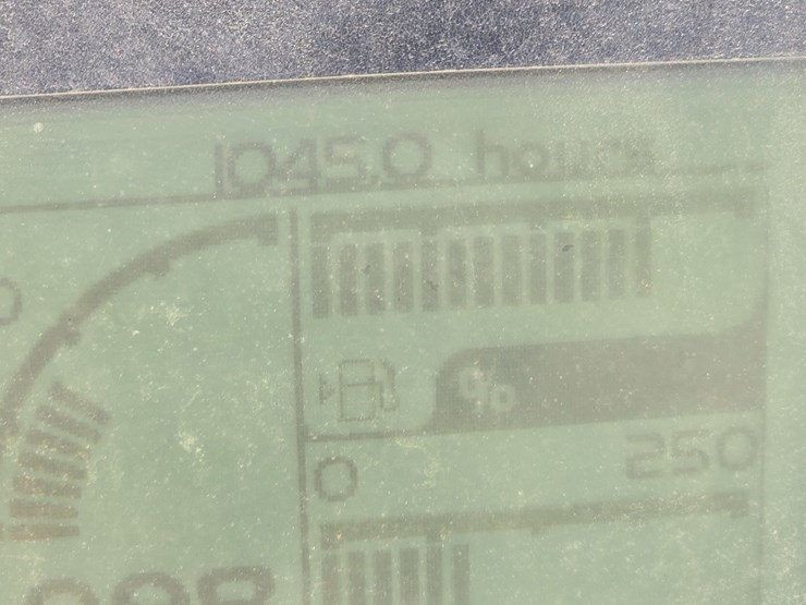 2018-caterpillar-cc24b-image-47