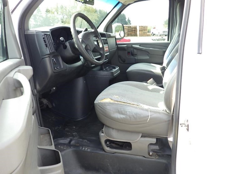 2003-chevrolet-3500-image-22