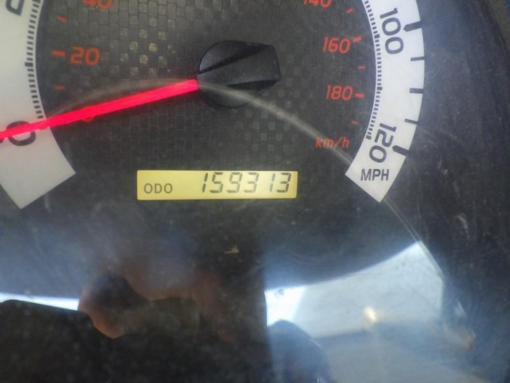 2013-toyota-tacoma-image-12