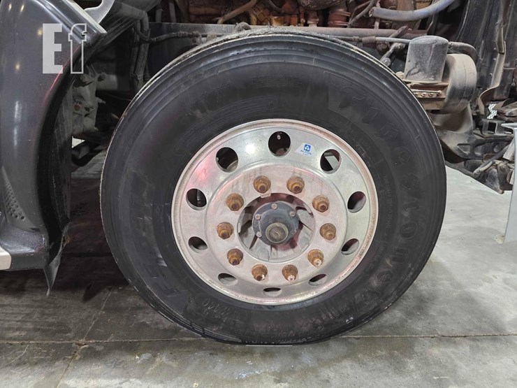 2009-kenworth-t660-image-29