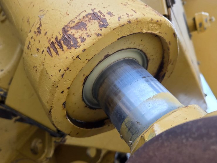 2001-caterpillar-963c-image-68