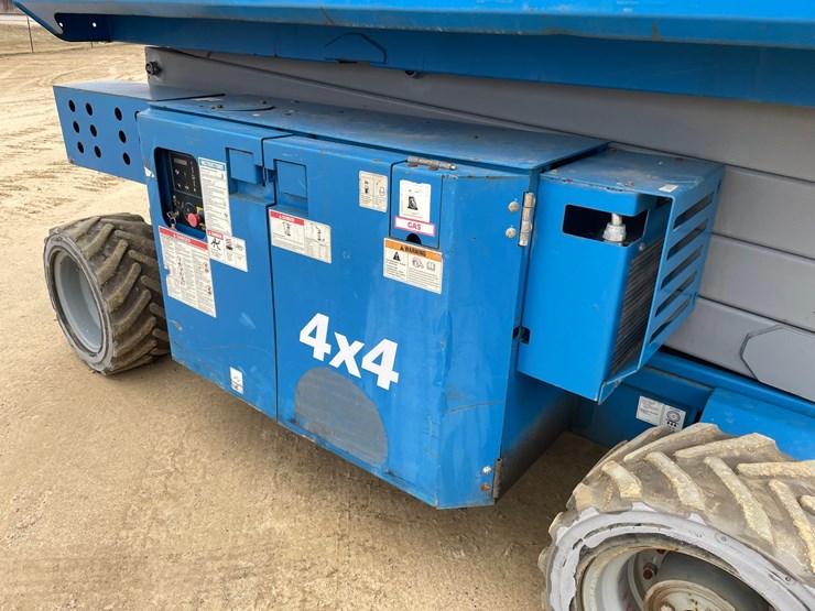 #7514-•-(s-2)-2012-genie-3369-rough-terrain-scissor-lift-image-12
