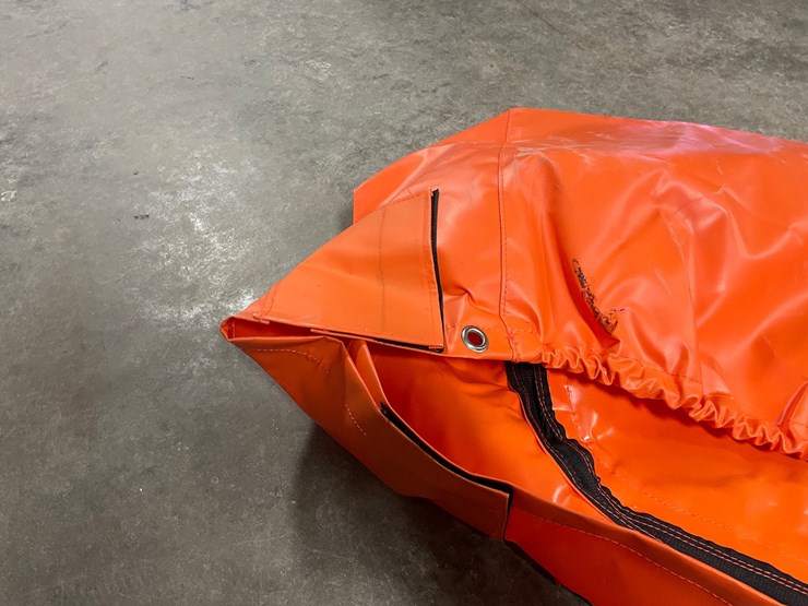 #7559-•-skytrack-man-lift-basket-control-weather-cover-image-9