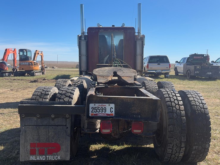 1986-peterbilt-359-day-cab-image-24