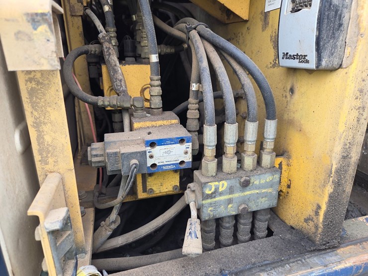 komatsu-pc150-lc-5-image-38