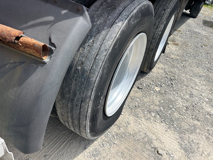 2011-international-prostar-image-11