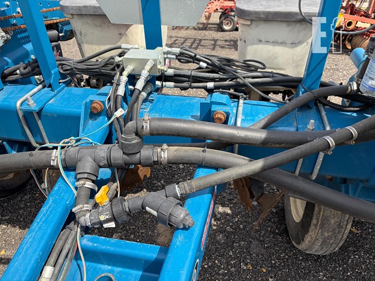 2008-kinze-3000-image-5