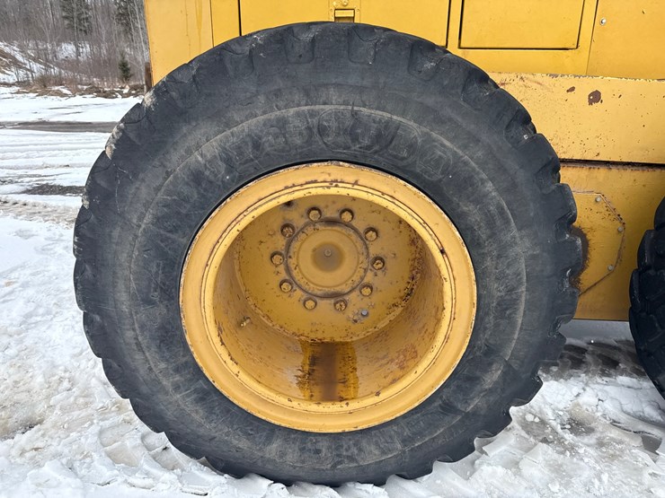 2019-champion-780a-image-75