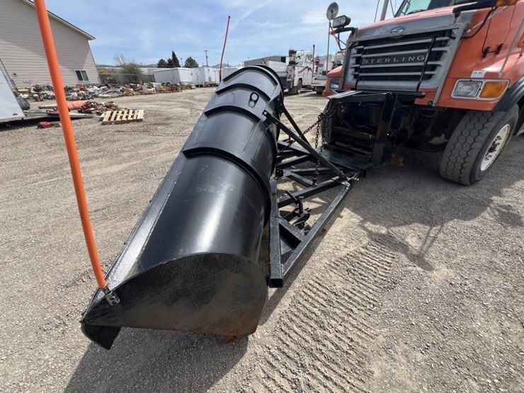 2007-sterling-l9500-image-9