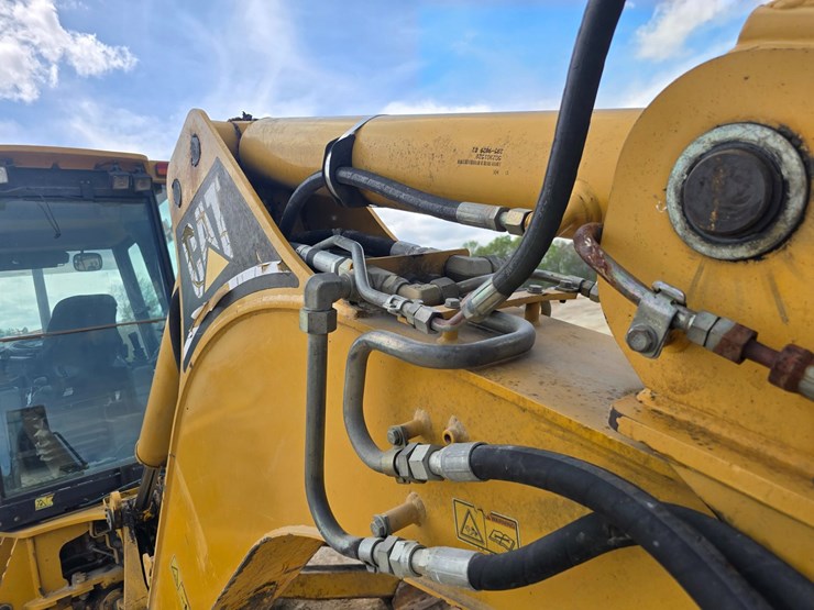 2005-caterpillar-420d-image-72