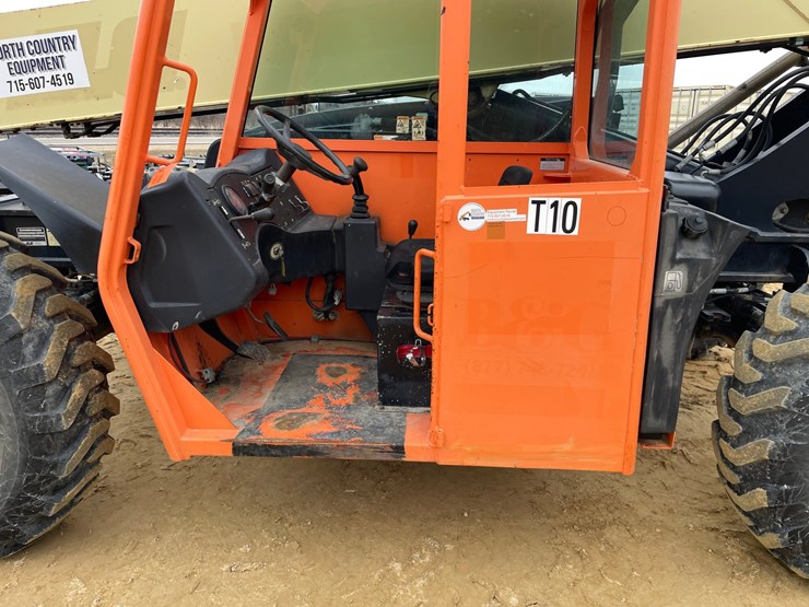 2013-jlg-g6-42a-image-12