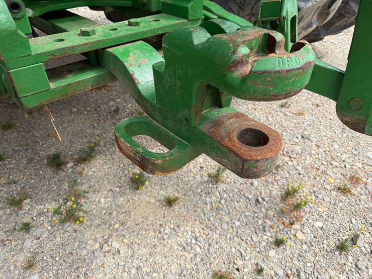2012-john-deere-8285r-image-23