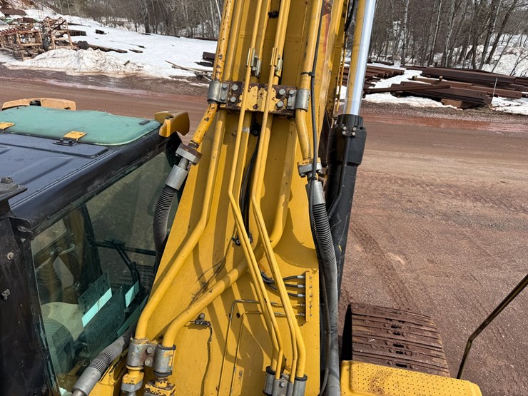 caterpillar-330d-image-73