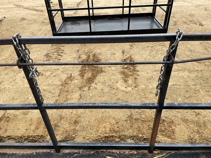 #7530-•-8'-work-platform-with-fork-pockets-image-10