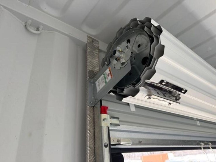 2025-one-way-40-ft-image-11