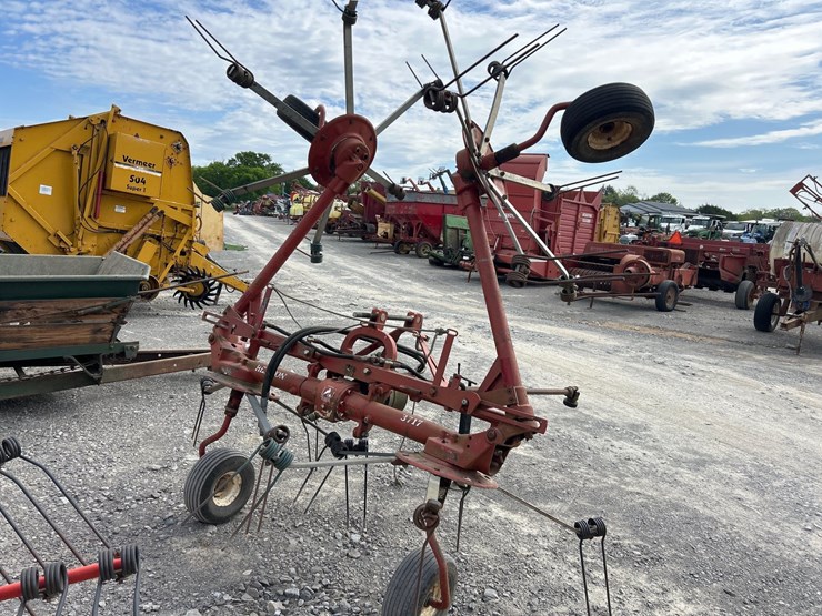 hesston-3717-image-4