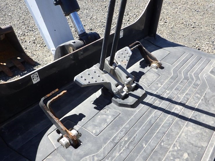 bobcat-hydraulic-excavator-image-33