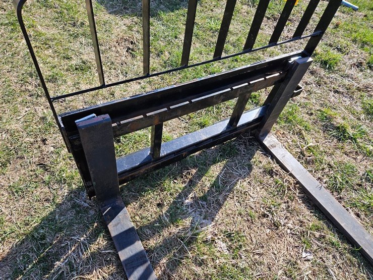 #550-•-walco-48"-pallet-forks-image-10