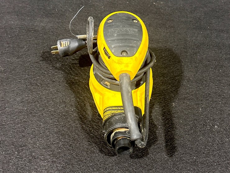 #787-•-dewalt-palm-sander-image-3
