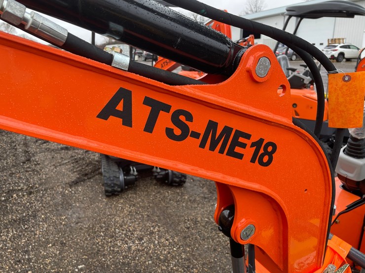 #3295-•-2026-ats-me18-mini-excavator-image-5
