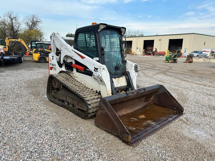 2017-bobcat-t770-image-6