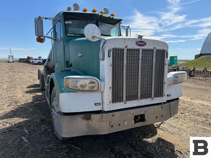 1990-peterbilt-377-image-7