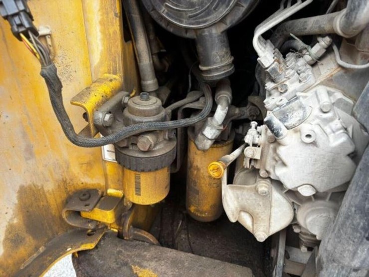 2009-caterpillar-232b2-image-33