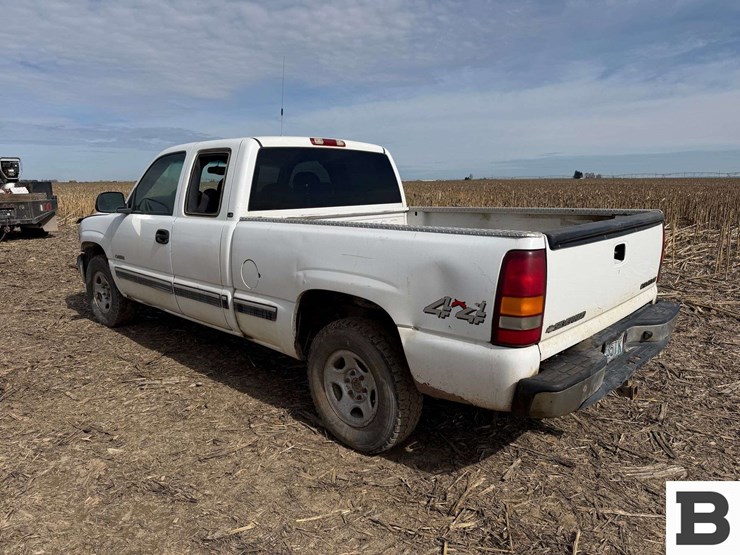 2002-chevrolet-silverado-1500-image-4