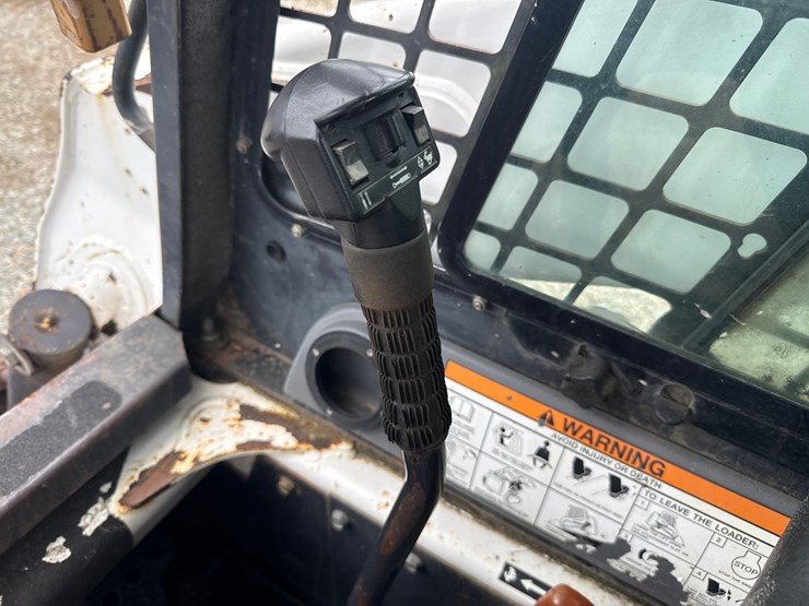 bobcat-t300-image-25