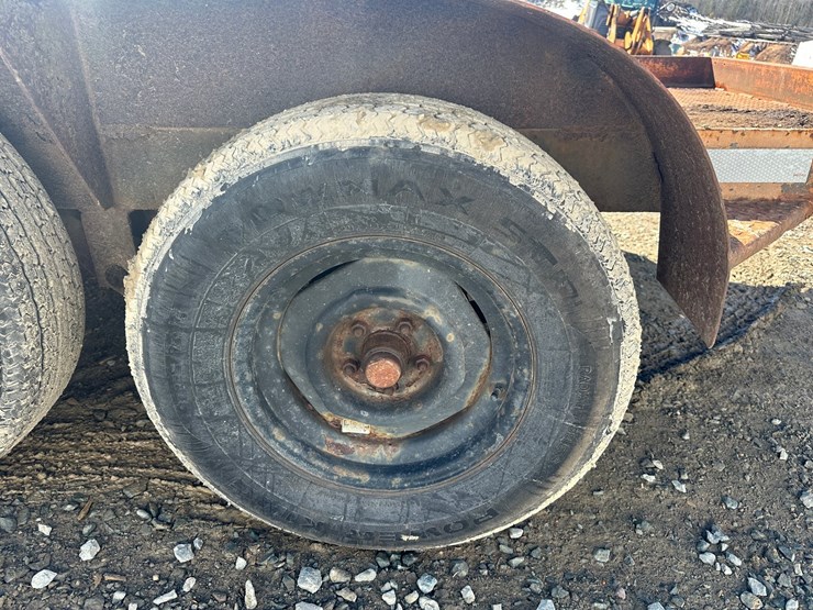 case-maxi-sneaker-image-85