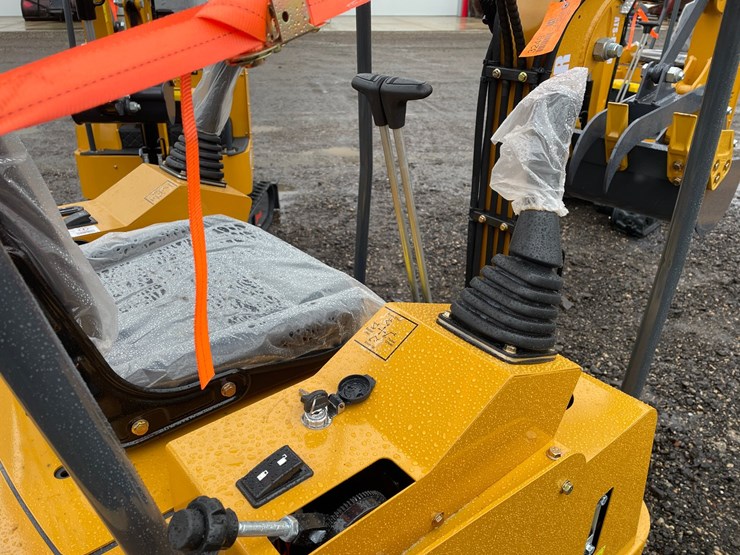 #3249-•-2026-ats-rt15r-mini-excavator-image-14