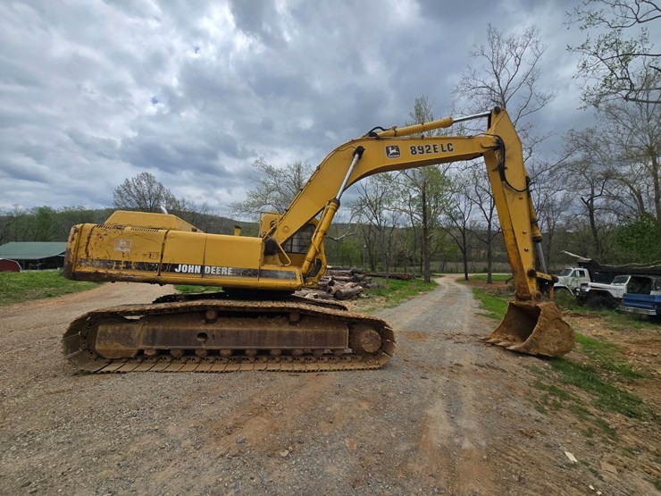deere-892e-lc-image-19