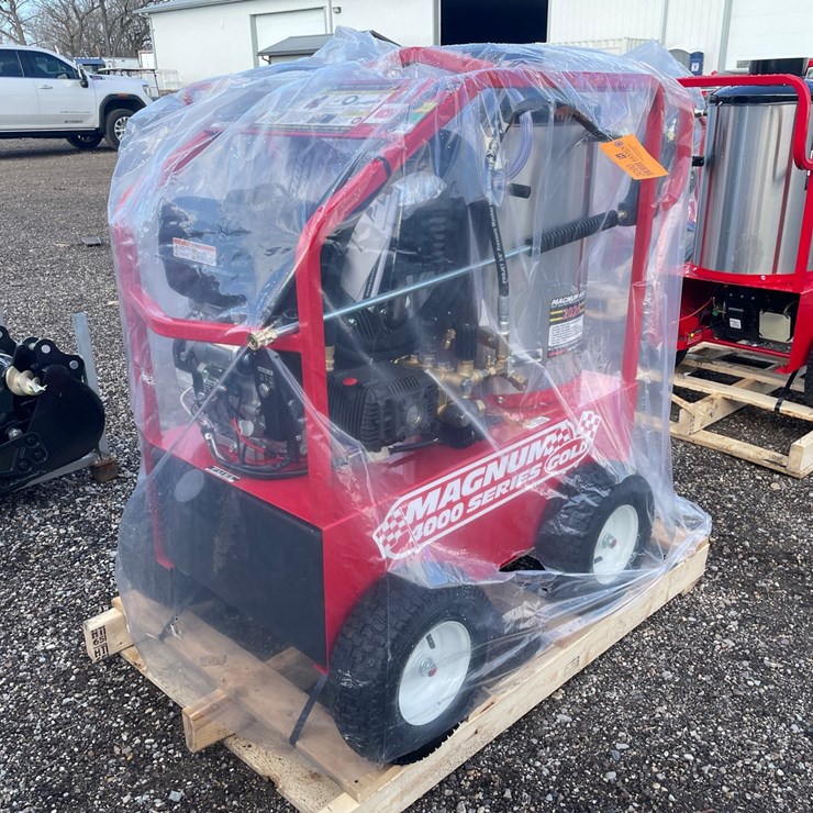 #3090 • 2026 Magnum 4000 Hot Water Pressure Washer