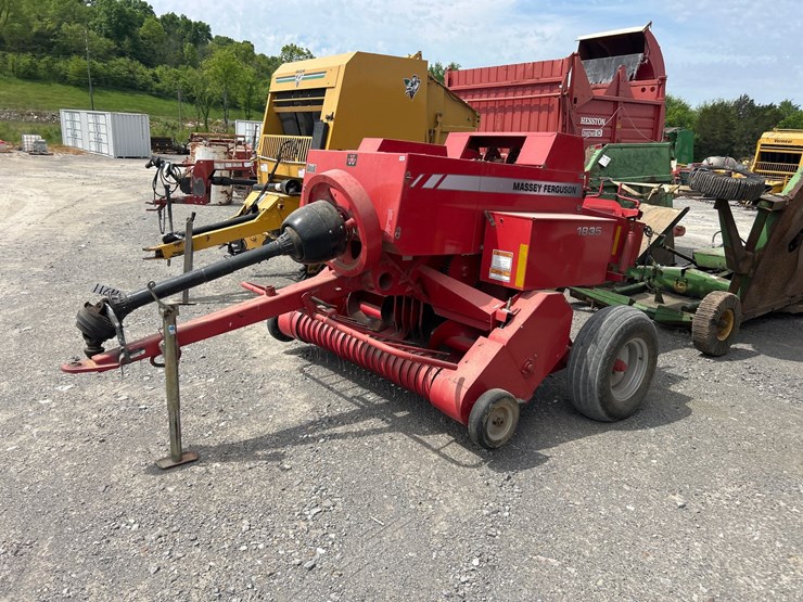 massey-ferguson-1835-image-3