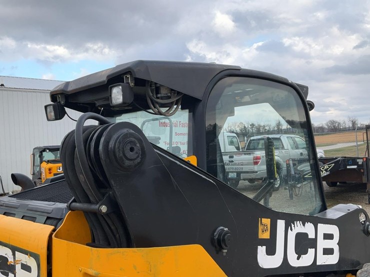 2021-jcb-215-image-32