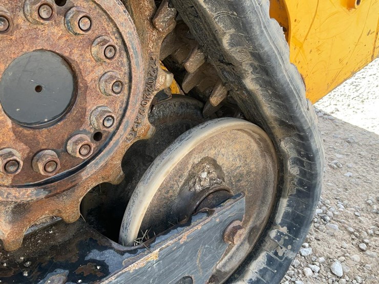 2021-jcb-215t-image-15