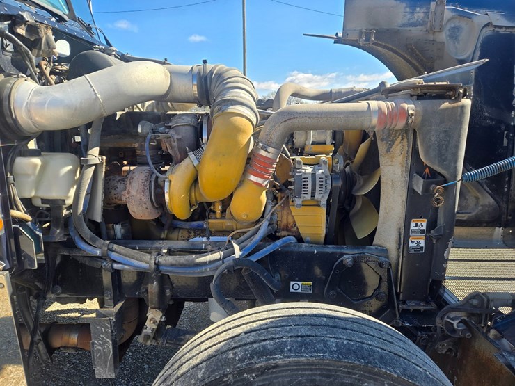 2005-peterbilt-379-image-45