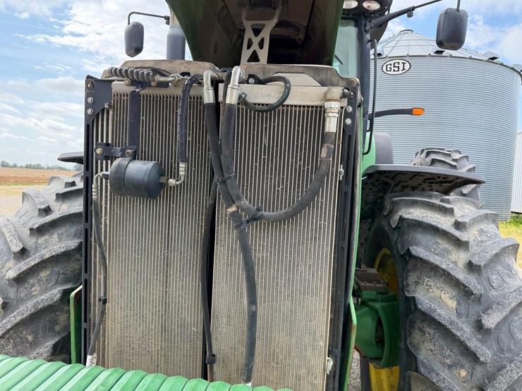 2012-john-deere-8285r-image-50