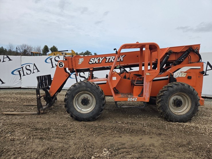 sky-trak-6042-image-2