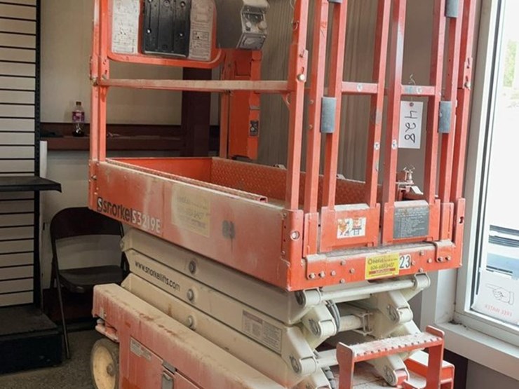 #428-•-2021-snorkel-19'-scissor-lift-image-17