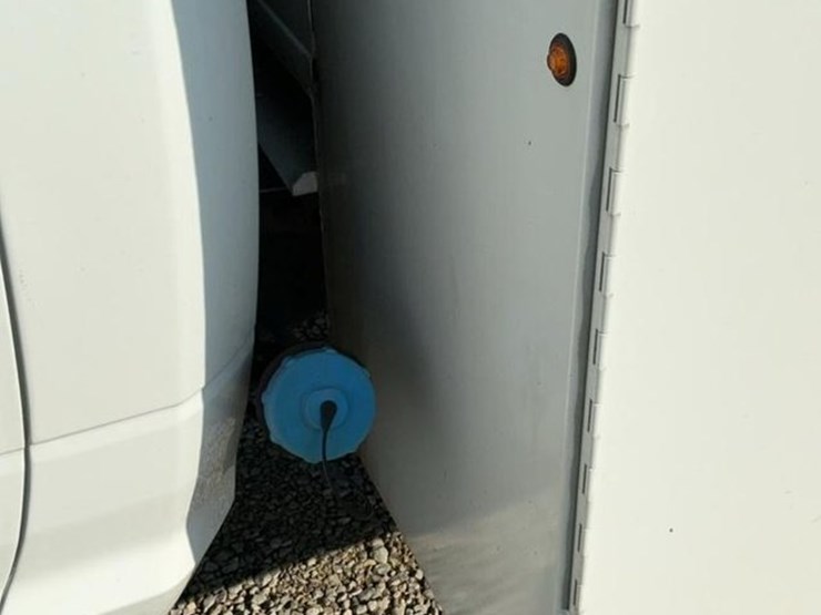 2022-dodge-3500-image-29