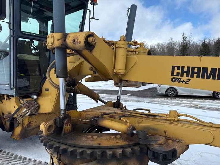 2019-champion-780a-image-24