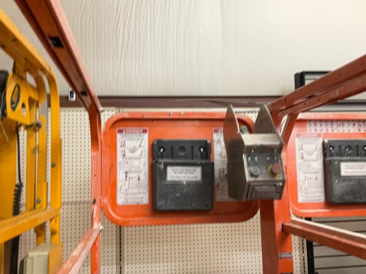 #416-•-2019-snorkel-19'-scissor-lift-image-5